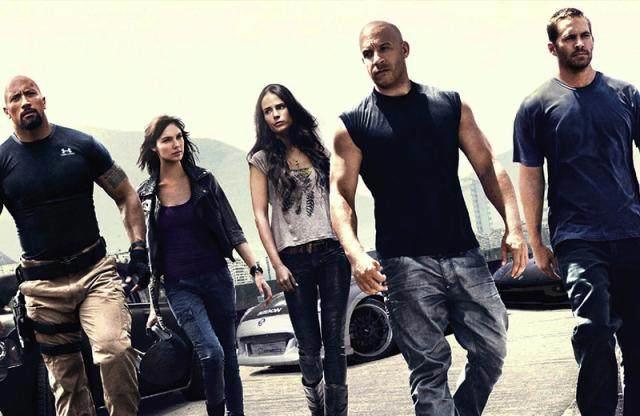 这7款电影里的神车，个个都神通广大，看到最后一个我笑了，国产车也能这么牛