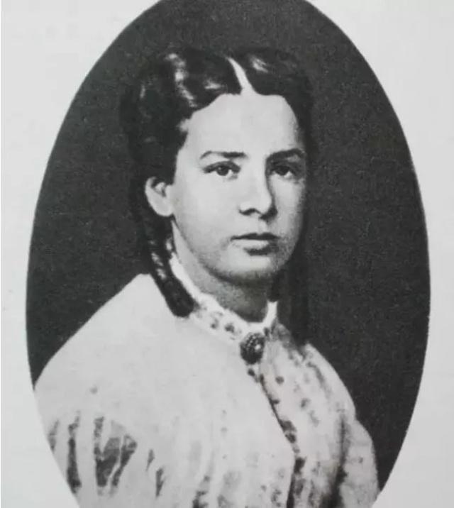 今天，带你认识一个不一样的“二次元”马克思！