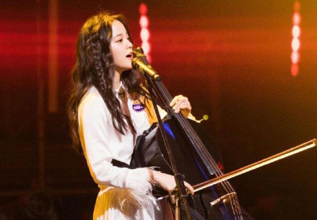 张新成英语圈粉！爱豆业务能力过关，业余技能才成加分项