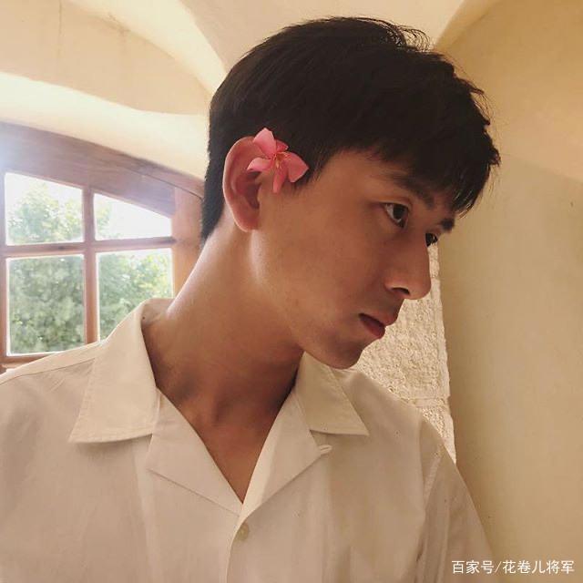 李现跨年晚会首秀，再登热搜！扒一扒李现爆红的那些内幕