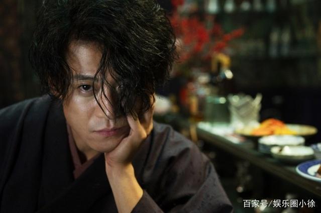 小栗旬主演太宰治遗作《人间失格》，预计2019年上映