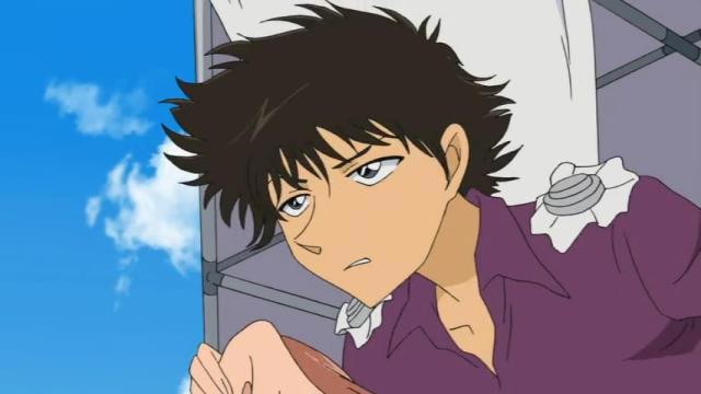 动漫《名侦探柯南：绀青之拳》江户川柯南比怪盗基德更会使唤人