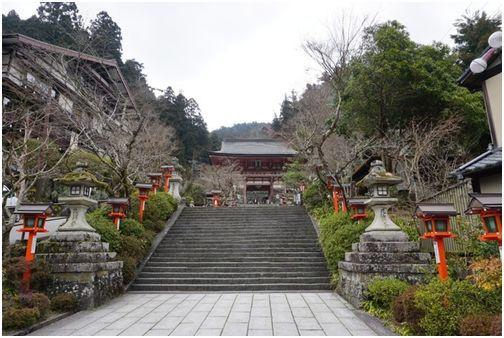 岁月熬不过柯南，这些取景地替我们珍藏童年