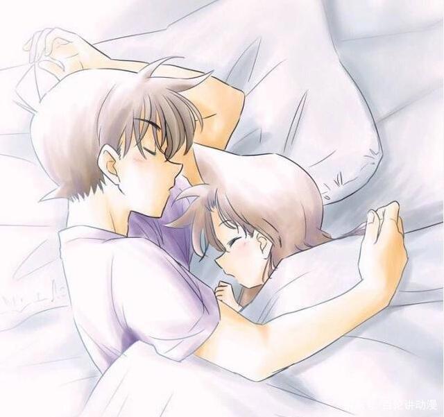 《名侦探柯南》：如果变小的是小兰，那将是甜到腻的恋爱番！