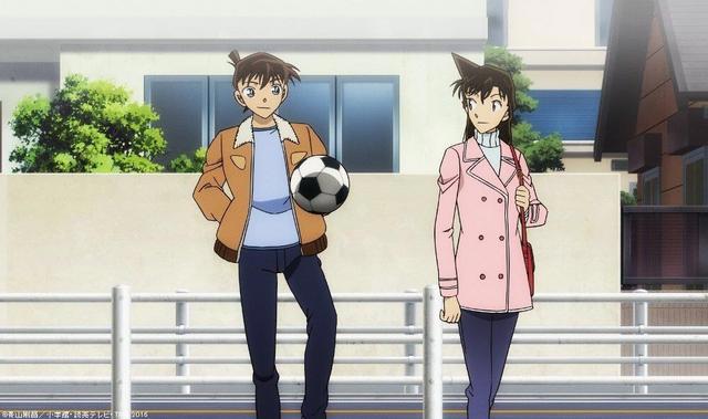 柯南：电视台重映《变小的名侦探》引起回忆杀，新兰cp又甜又虐