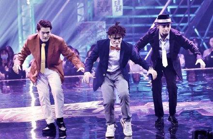 街舞4变COS秀，柯南鲁邦三世次元大介联动，王一博化身毛利小五郎