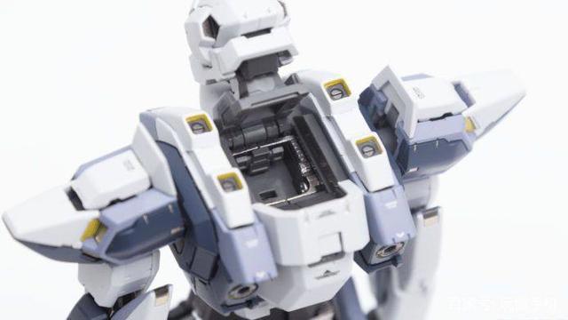 万代《全金属狂潮》ARX-7强弩MB合金版开箱：细致度满分 配件超多