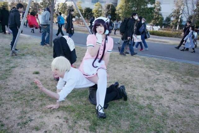 《调教咖啡厅》C93漫展莓香COS引发日网友关注！エロ又S！