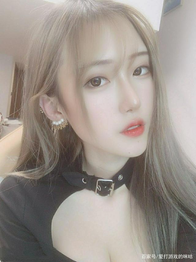 腐团儿直播读邮件，却发现自己粉丝都是高中生，网友：吃嫩草？