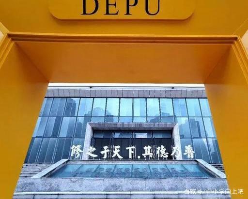 一年学费20 万，依然有很多学生挤破头也要上