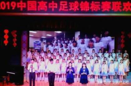 一年学费20 万，依然有很多学生挤破头也要上