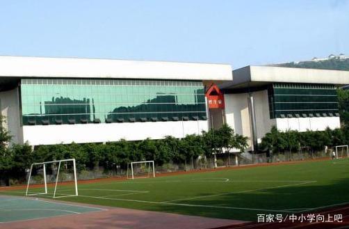 一年学费20 万，依然有很多学生挤破头也要上