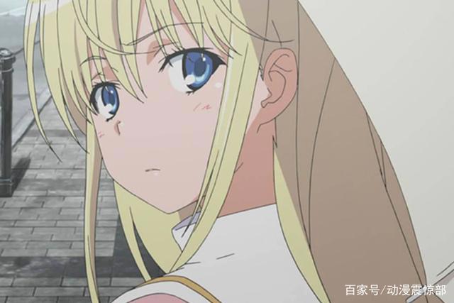 “待你长发及腰，拿来拖地可好”？动漫里那些头发超长的角色！