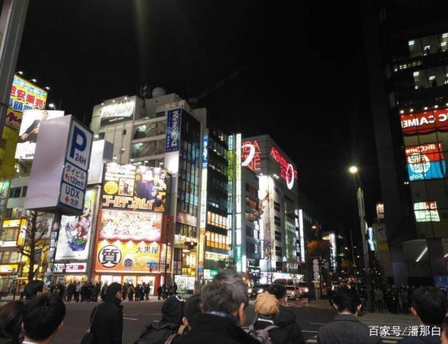 秋叶原旅行：中二与科技并存的奇幻世界，我的童年找回来了