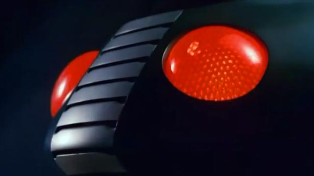 这特摄是漫友童年噩梦，魔法才能打败魔法，故他们用怪物对付怪物