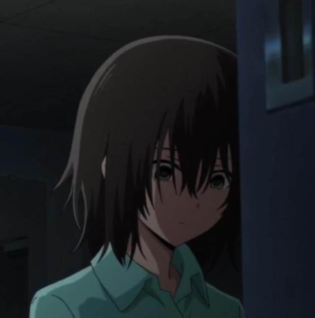 七月番霸权之争，这个小姐姐开场吸粉无数！