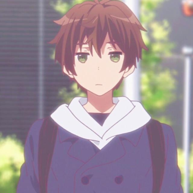 《中二病也要谈恋爱》：一部谈恋爱顺便保持中二的战斗番