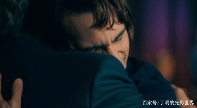 《小丑》：小丑诞生记，当雪崩发生时，没有一片雪花是无辜的