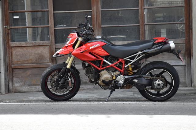 租车试骑扭力猛兽杜卡迪骇客1100S