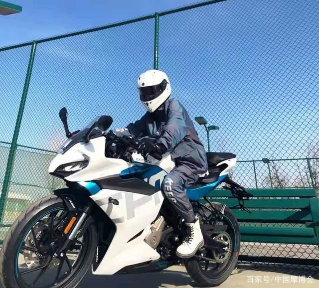 新生代新力量！00后都是怎么玩摩托车？