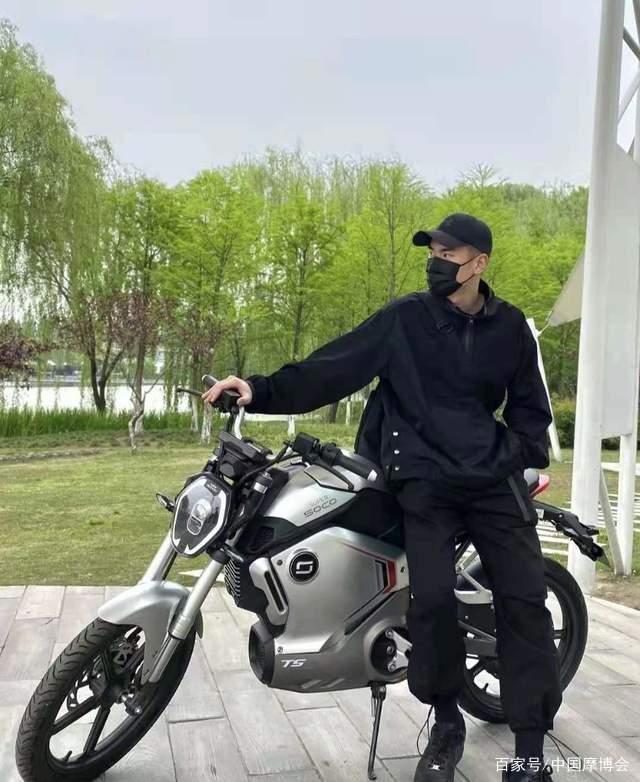 新生代新力量！00后都是怎么玩摩托车？