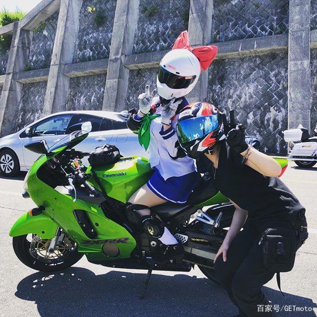 爆音少女助力辛普森走红，自带神秘感的高颜值头盔，你get了吗？