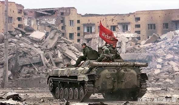 史上最硬核宅男！上过战场开过坦克，退役之后还做出爆款游戏动画