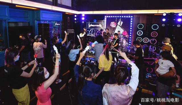 《魔发精灵2》回归，你准备好去电影院里抖腿了吗？