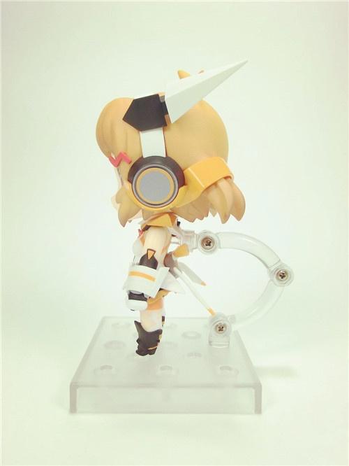 瞬间戳中萌点的立花响，更有超搞怪彩蛋等你来看！