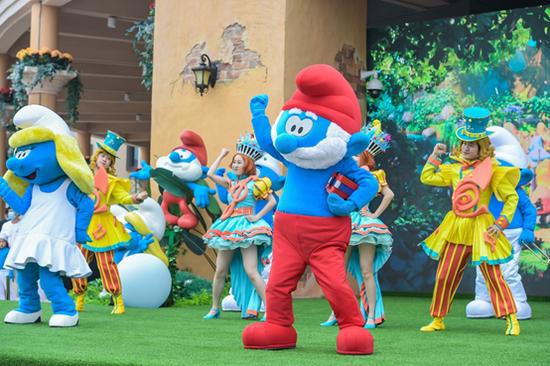 世茂携手经典IP蓝精灵扩展文旅版图以产业集群促产城融合新发展