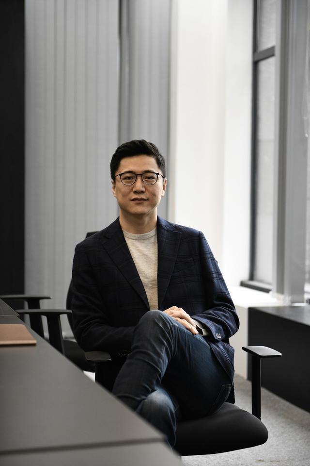 独家专访｜一手买断《模仿游戏》《海上钢琴师》……听听海秀娱乐徐彬谈影视圈过冬