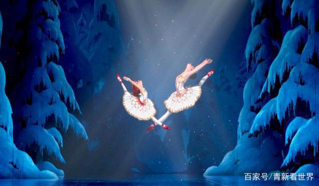 不谈《了不起的菲丽西》三观，只说在追梦过程中，发现真的自我