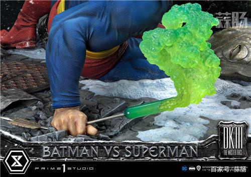 P1S推出UDM《蝙蝠侠：黑暗骑士归来》蝙蝠侠VS超人1/3雕像