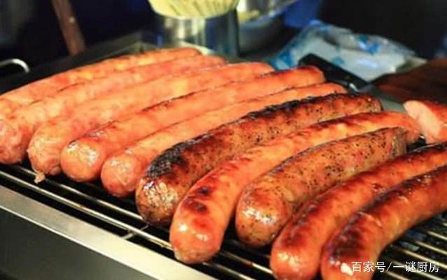 街边2元1根香肠到底是什么做的？知道真相后，我拿香肠的手颤抖了