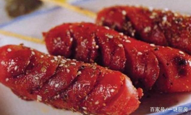 街边2元1根香肠到底是什么做的？知道真相后，我拿香肠的手颤抖了