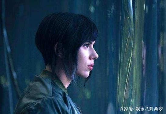 由动漫改编的攻壳机动队，“寡姐”的表现依旧让人惊喜