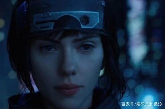 由动漫改编的攻壳机动队，“寡姐”的表现依旧让人惊喜