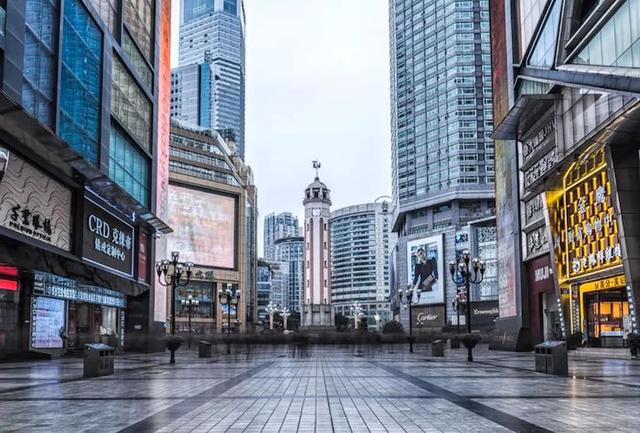 重庆48小时｜在这座火辣的城市里，体验它的5D魔幻感