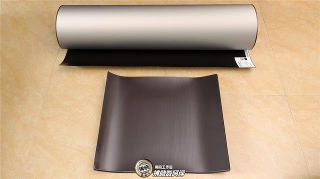 坚果S1Ultra菲涅尔屏增益幕布评测：磁吸安装 2.6倍亮度提升