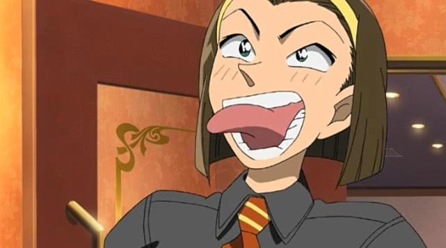 名侦探柯南：青山告诉我们“傻人有傻福”？迷糊的角色总能交好运