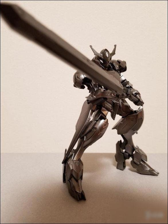《机动战士高达：铁血的奥尔芬斯》巴巴托斯天狼座模型