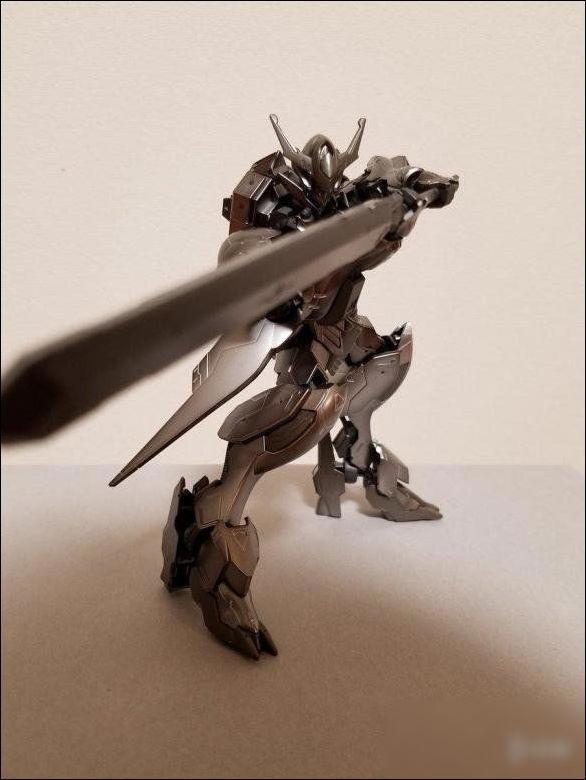 《机动战士高达：铁血的奥尔芬斯》巴巴托斯天狼座模型