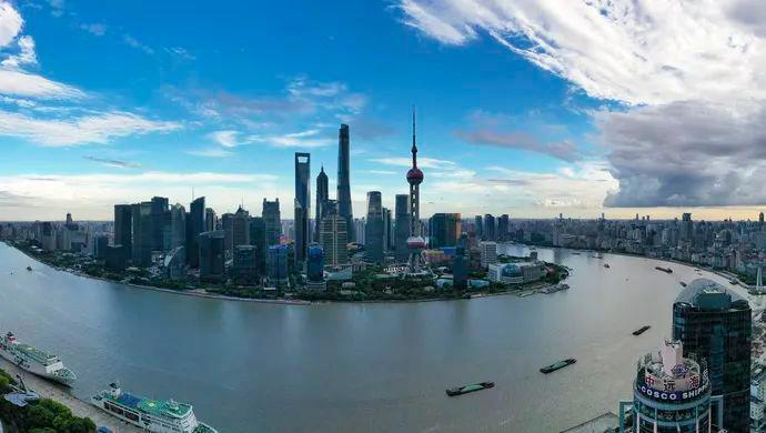 观点|迈向社会主义现代化国际大都市，上海应该选择怎样的产业发展路径？