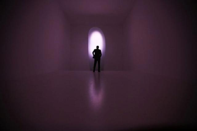 她可能是史上最酷的coser，星辰、宇宙和外星人，比科幻还要科幻