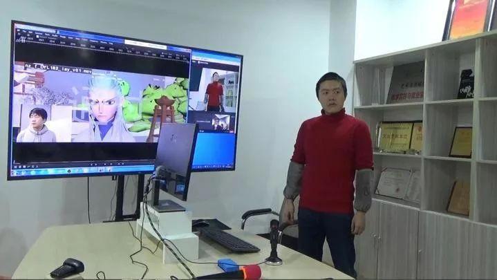 整整两年，这个杭州男人都不敢告诉妈妈自己在做啥！...