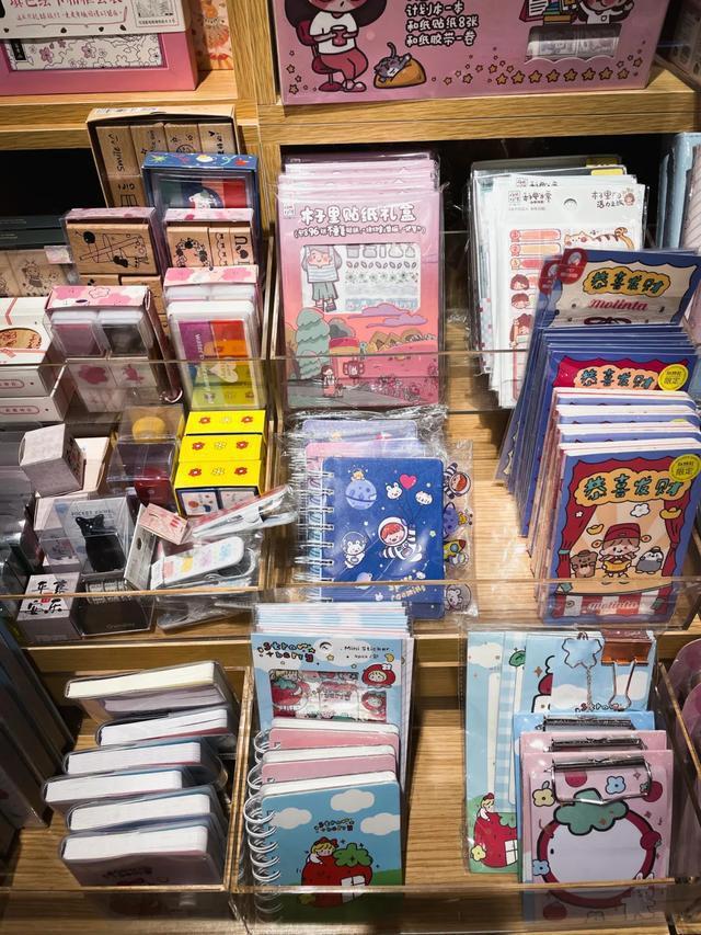 以我微薄的薪水，能让孩子实现文具自由吗？