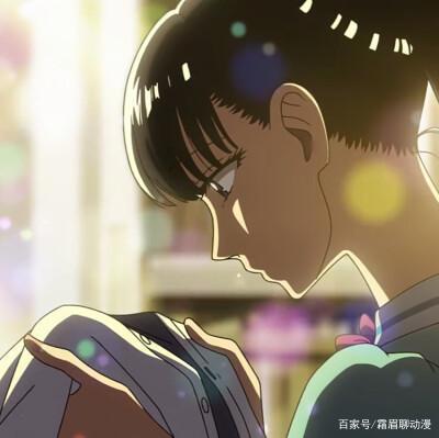 17岁高中生和45岁的大叔的恋爱，是一见如故，还是不经意间的心动