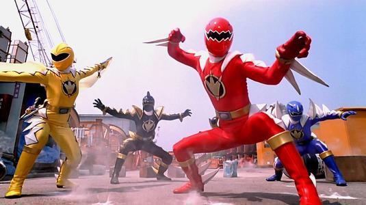 战队系列入门推荐：爆龙战队暴连者，混迹平行世界很暖心