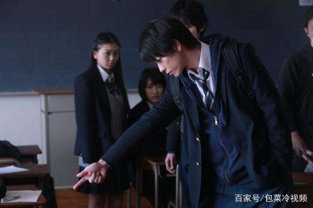 《犬屋敷，真人版》一部被电影名耽误的科幻大片