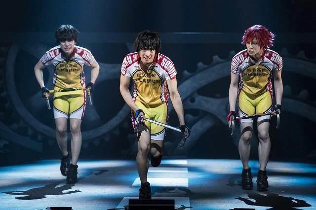 魔性依旧！《pop子》音乐专辑封面